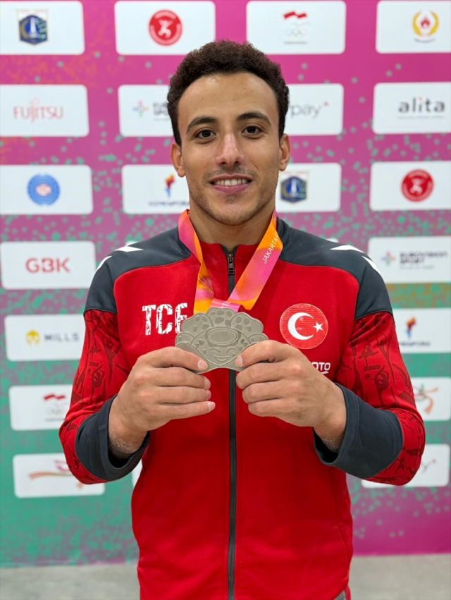 Adem Asil Fotoğrafı - 4