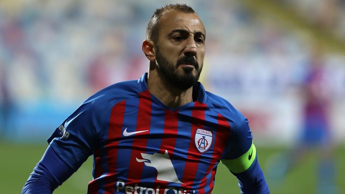 Ahmet İlhan Özek Fotoğrafı - 4