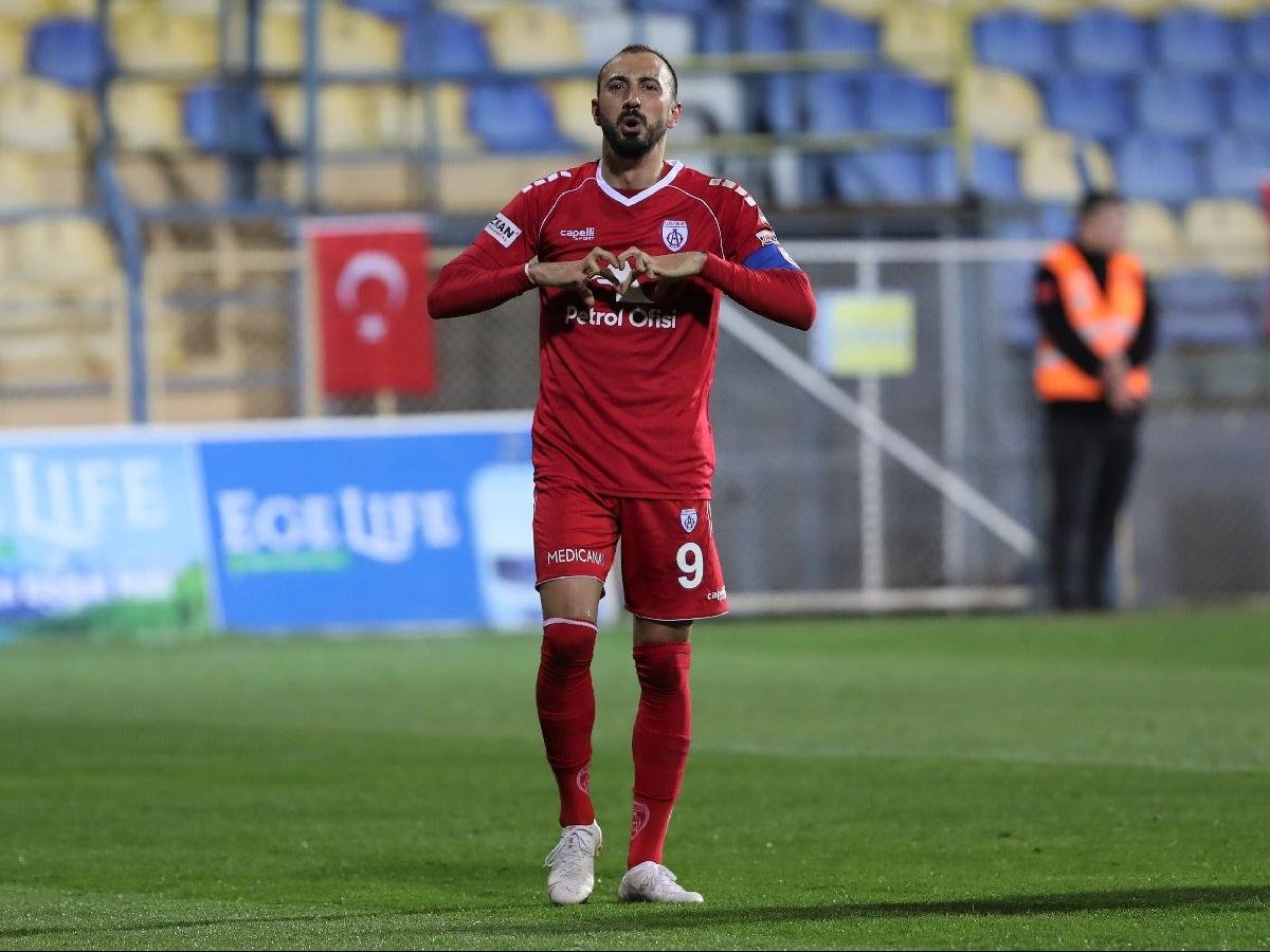Ahmet İlhan Özek Fotoğrafı - 5