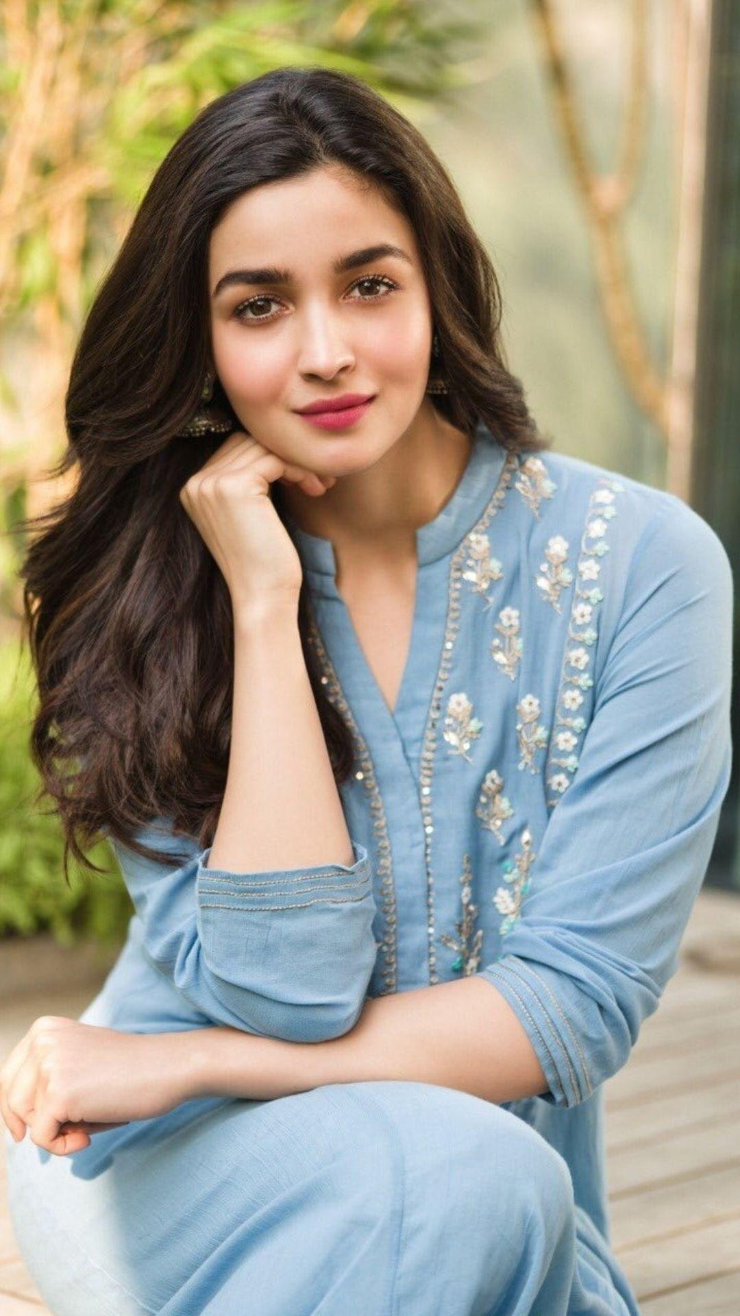 Alia Bhatt Profil Resmi