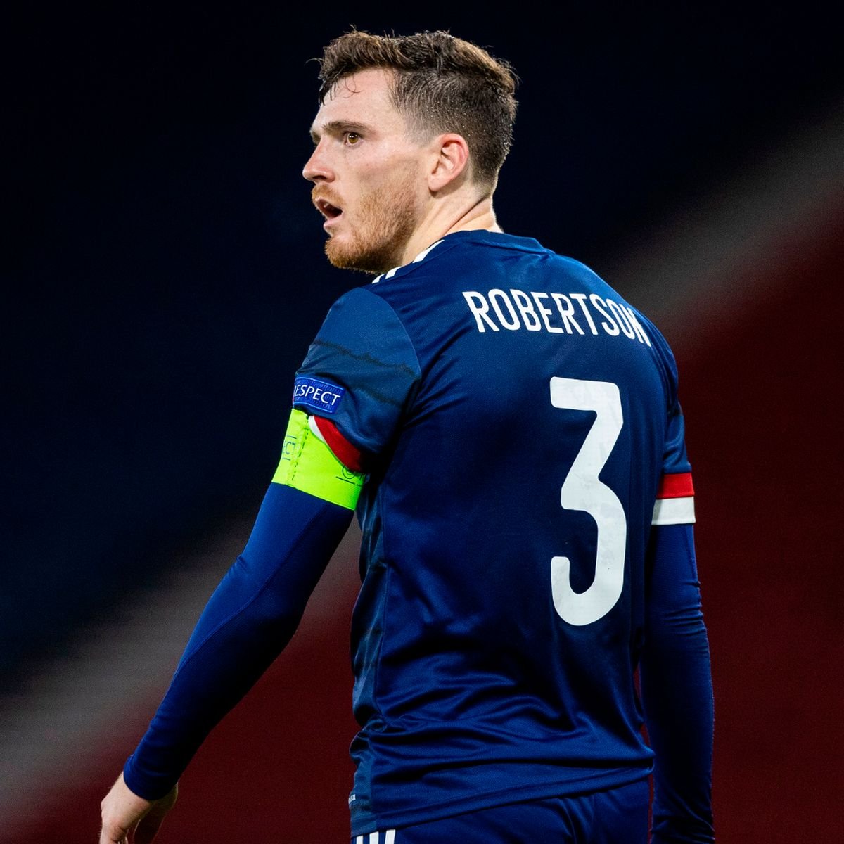 Andrew Robertson Fotoğrafı - 4