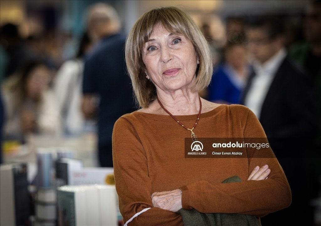 Ayşe Kulin Fotoğrafı - 1