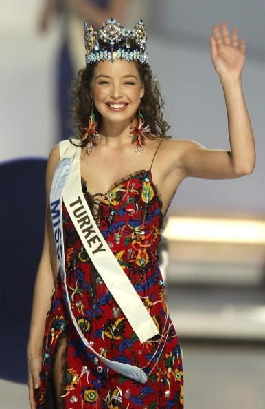 Azra Akın Fotoğrafı - 2