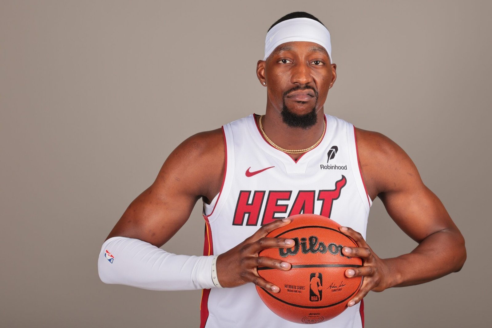 Bam Adebayo Profil Resmi
