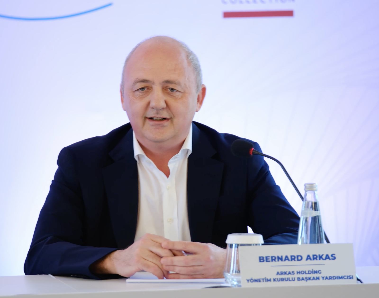 Bernard Arkas Fotoğrafı - 1