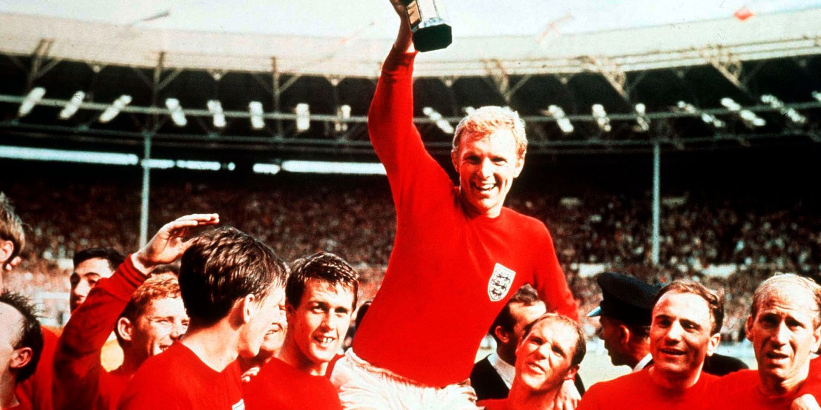 Bobby Moore Fotoğrafı - 1