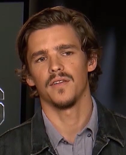 Brenton Thwaites Fotoğrafı - 4