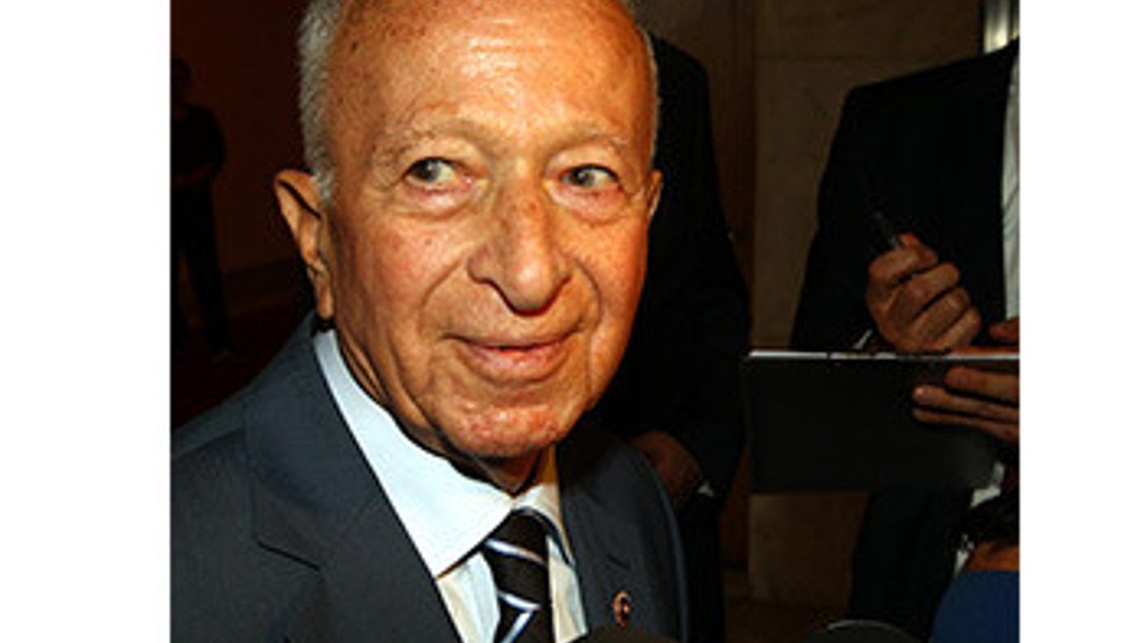 Bülend Ulusu Fotoğrafı - 1