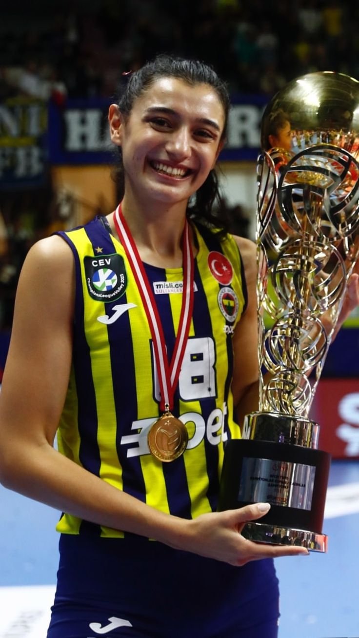 Buse Ünal Fotoğrafı - 1