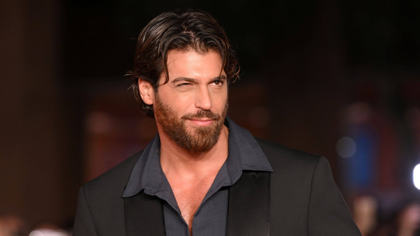 Can Yaman Fotoğrafı - 3