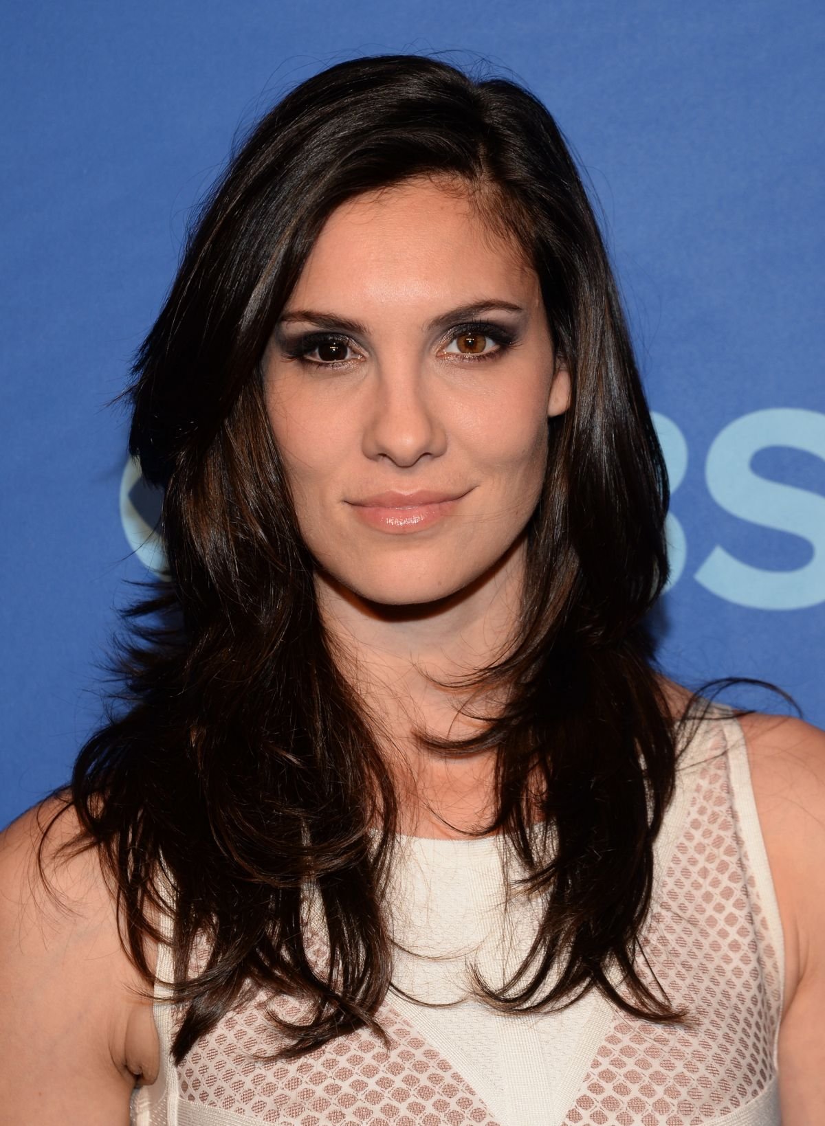 Daniela Ruah Profil Resmi