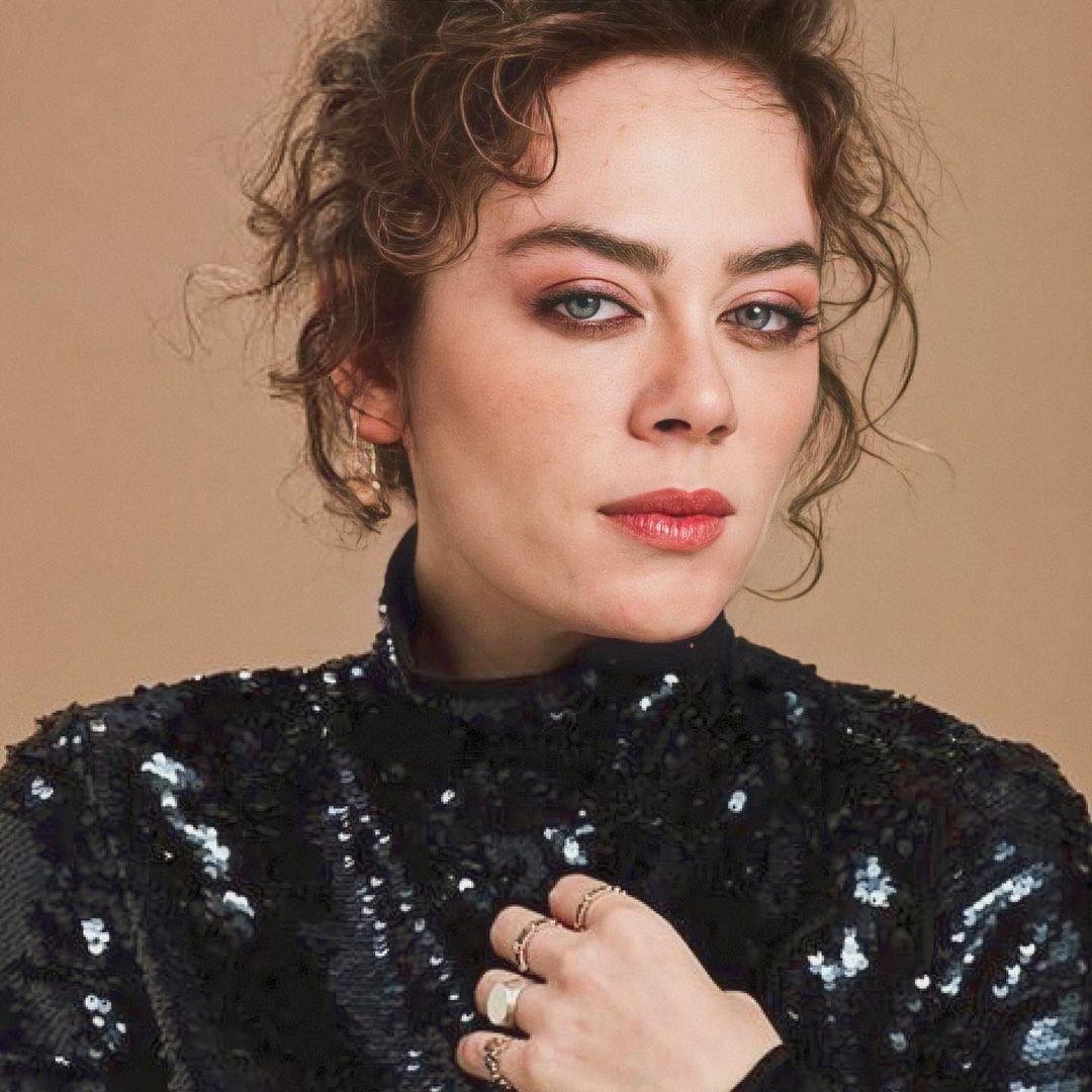 Demet Evgar Fotoğrafı - 1