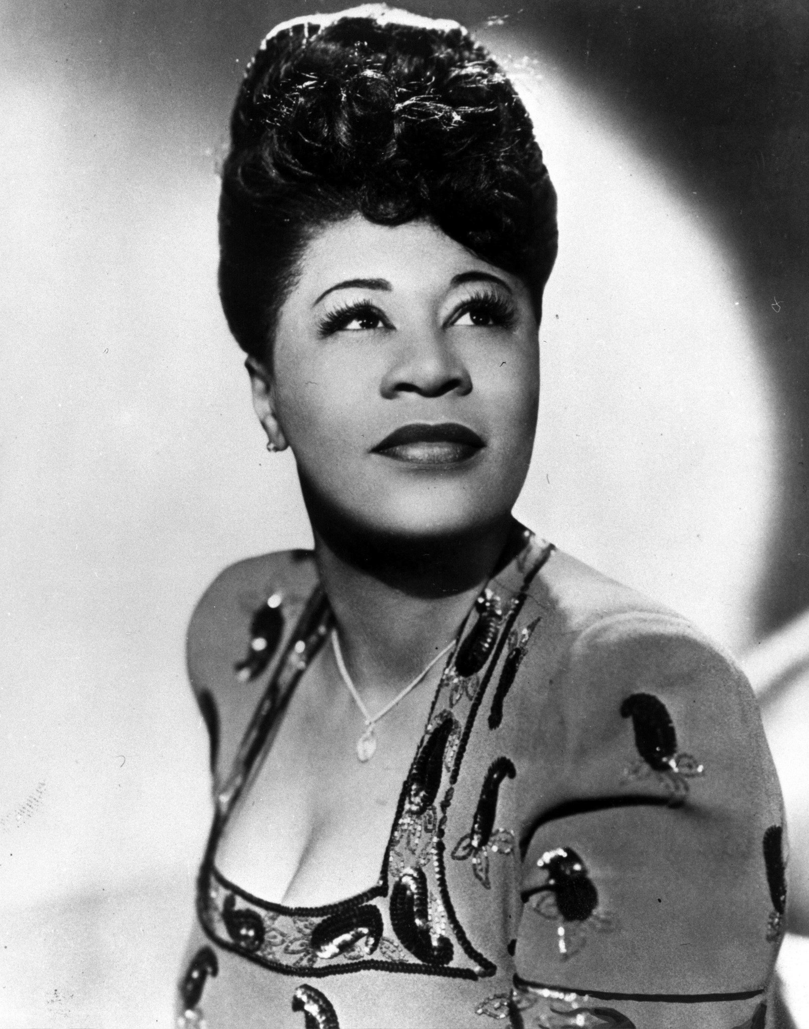 Ella Fitzgerald Profil Resmi