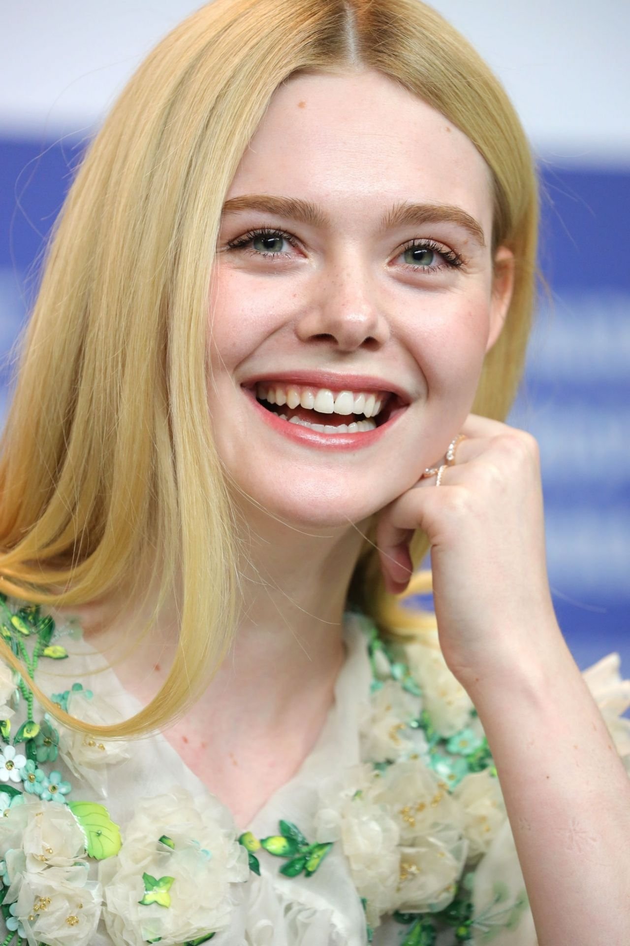 Elle Fanning Profil Resmi