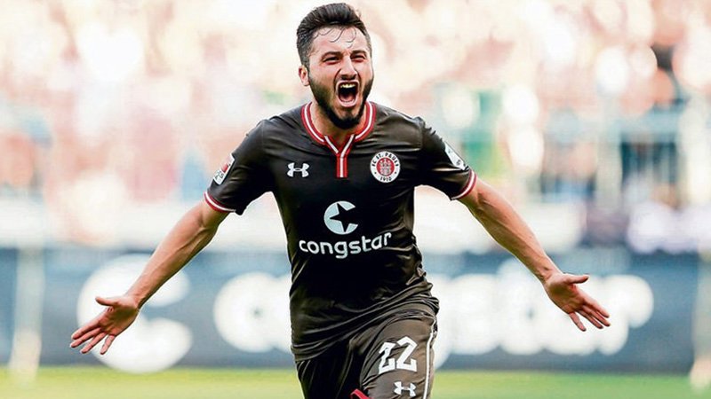 Enver Cenk Şahin Fotoğrafı - 1