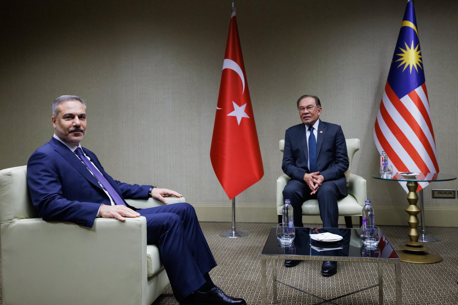 Enver İbrahim Fotoğrafı - 2