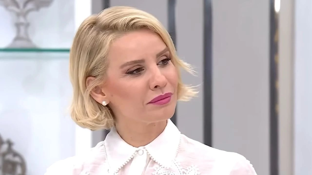 Esra Erol Fotoğrafı - 3