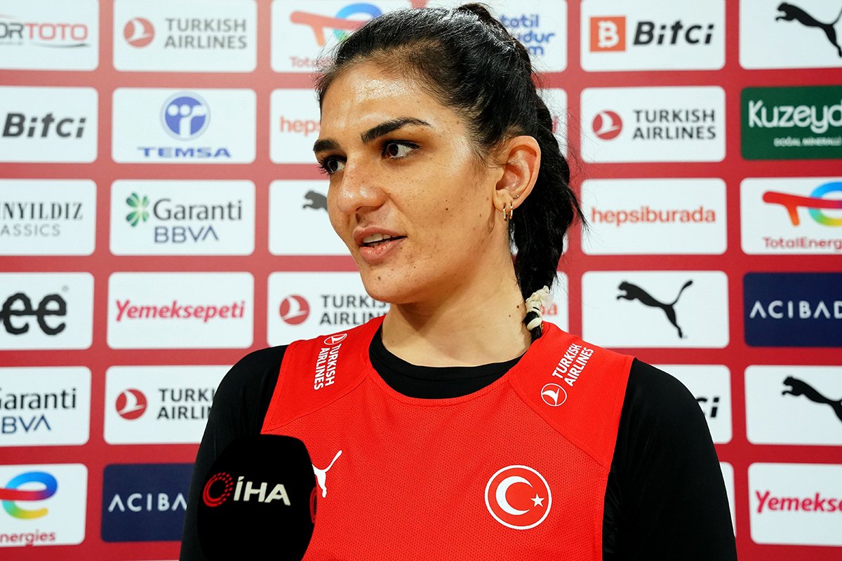 Esra Ural Topuz Fotoğrafı - 2