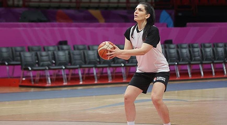 Esra Ural Topuz Fotoğrafı - 3