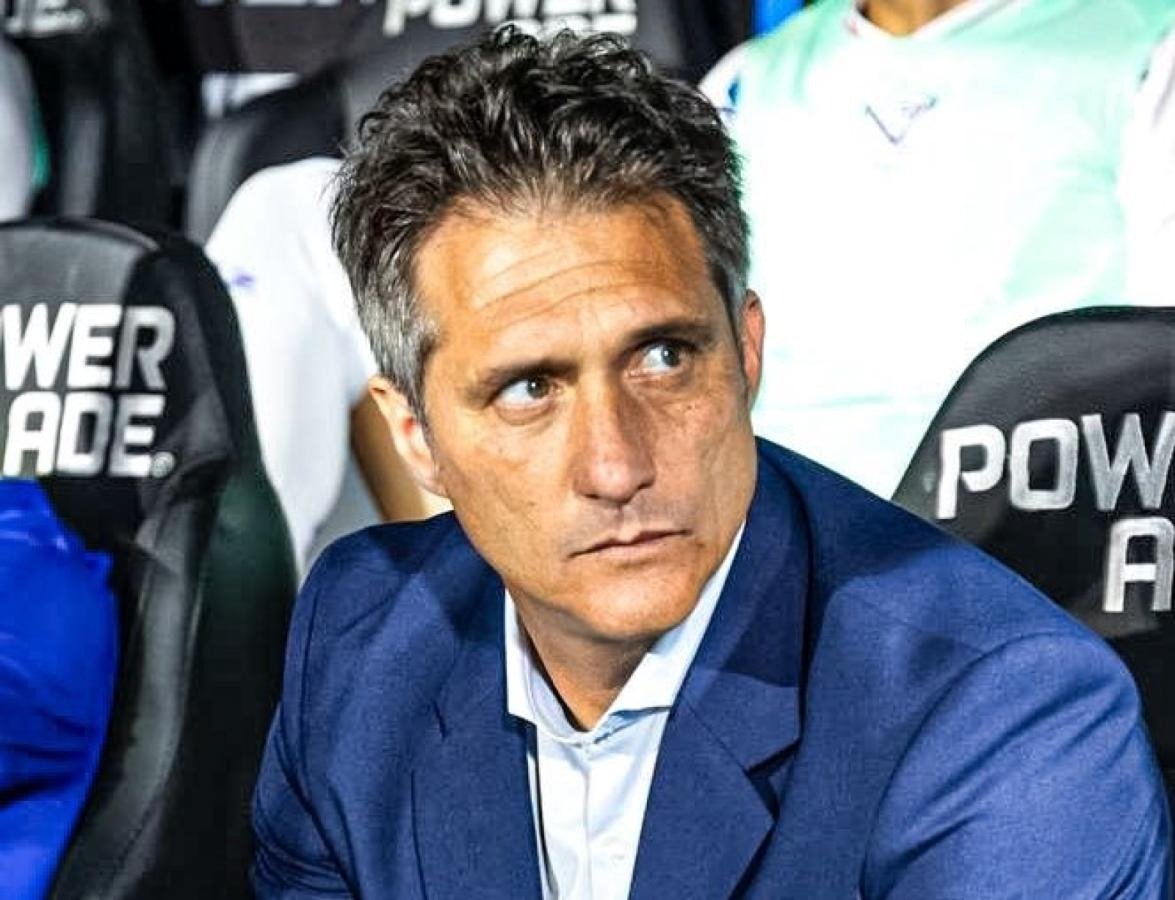 Guillermo Barros Schelotto Profil Resmi