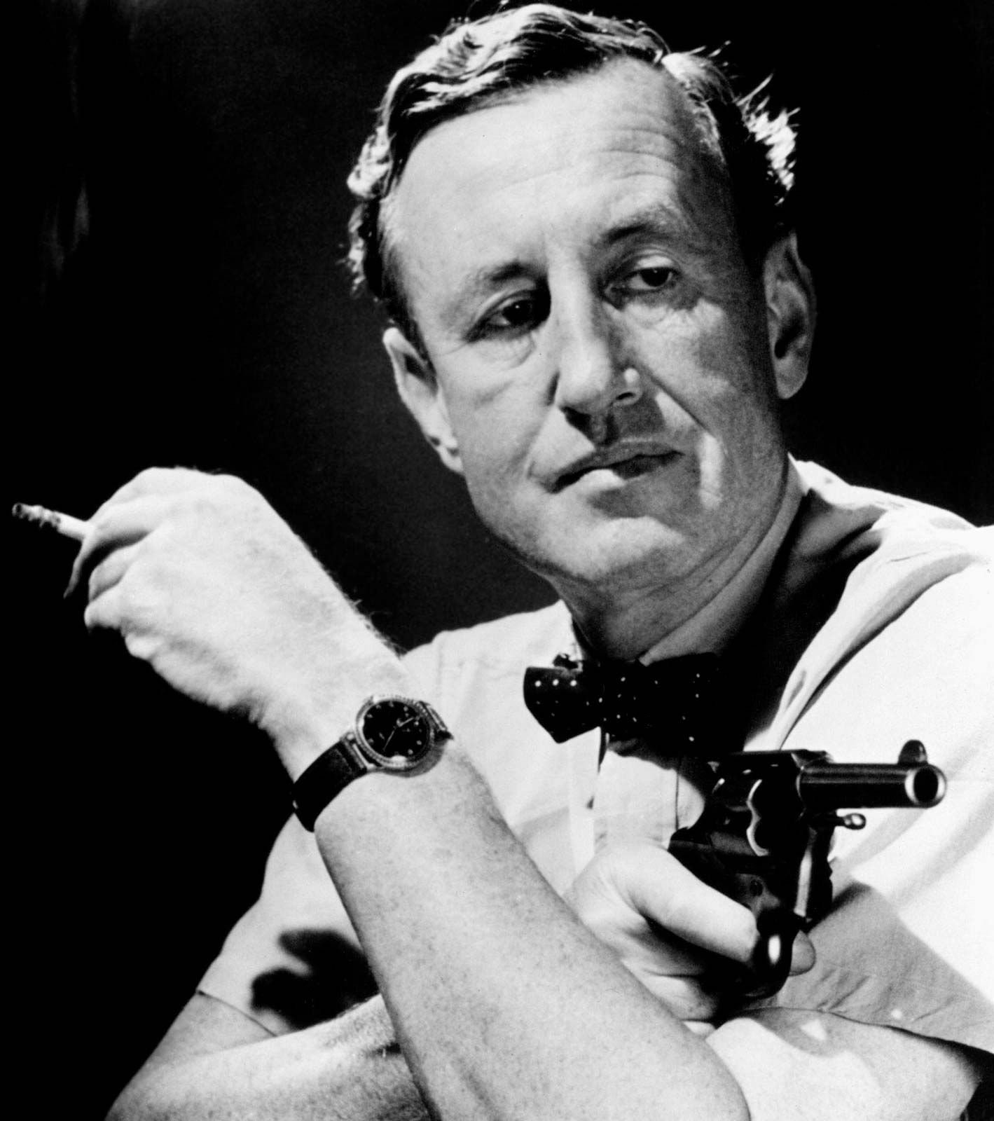 Ian Fleming Profil Resmi