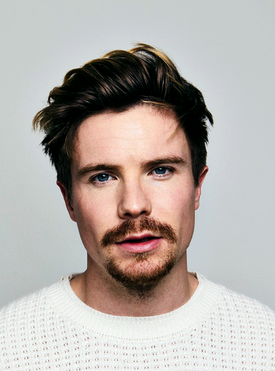 Joe Dempsie Fotoğrafı - 4