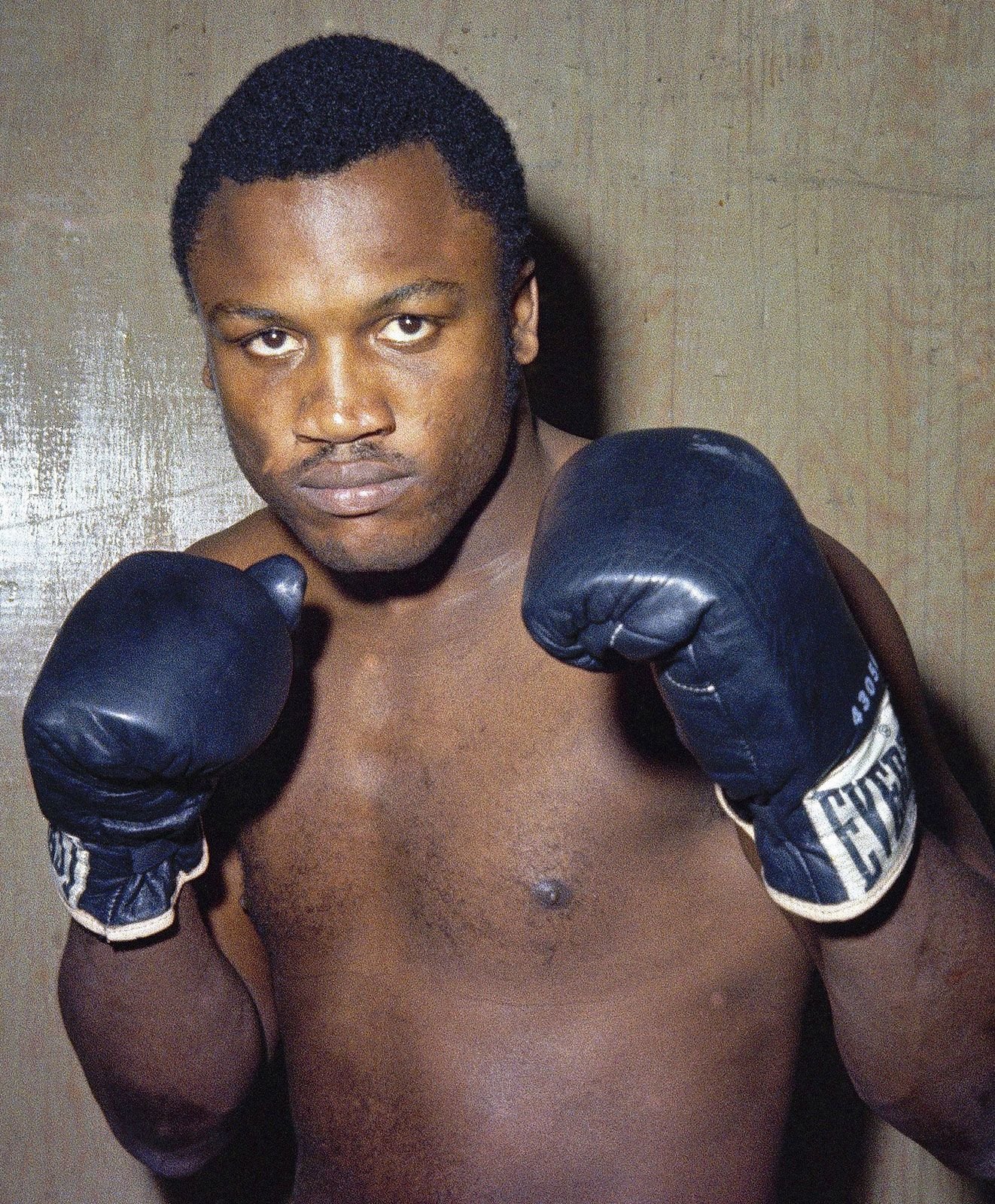 Joe Frazier Profil Resmi