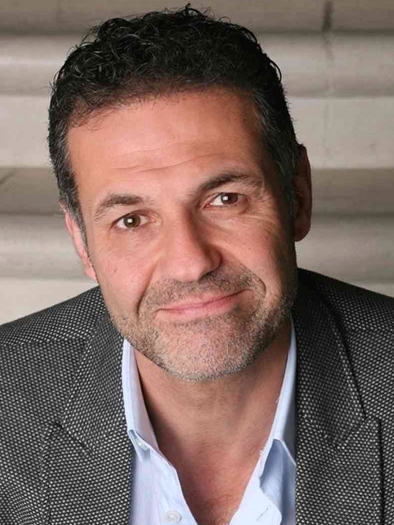Khaled Hosseini Fotoğrafı - 2