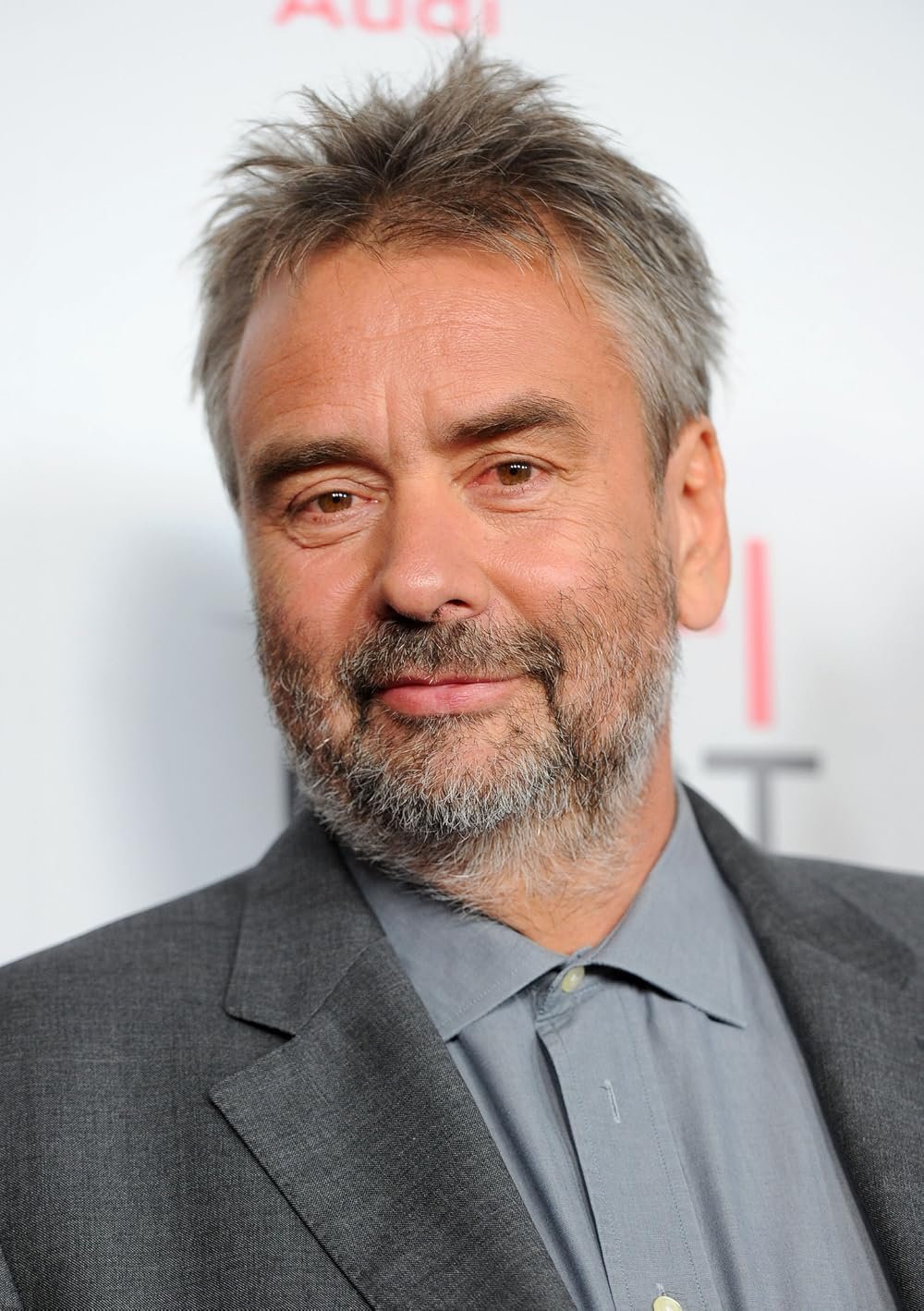 Luc Besson Profil Resmi