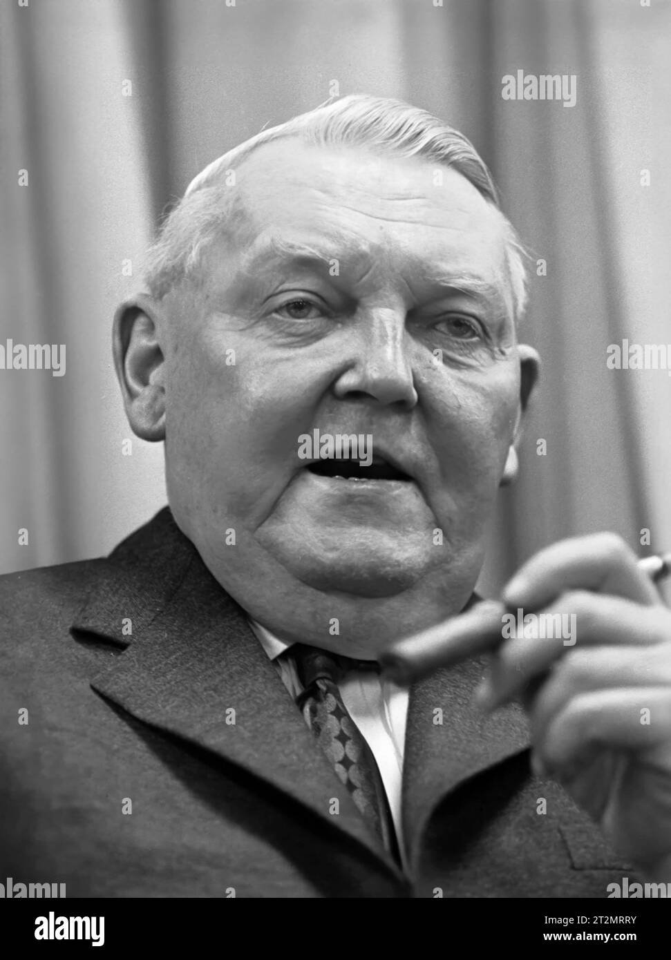 Ludwig Erhard Fotoğrafı - 3