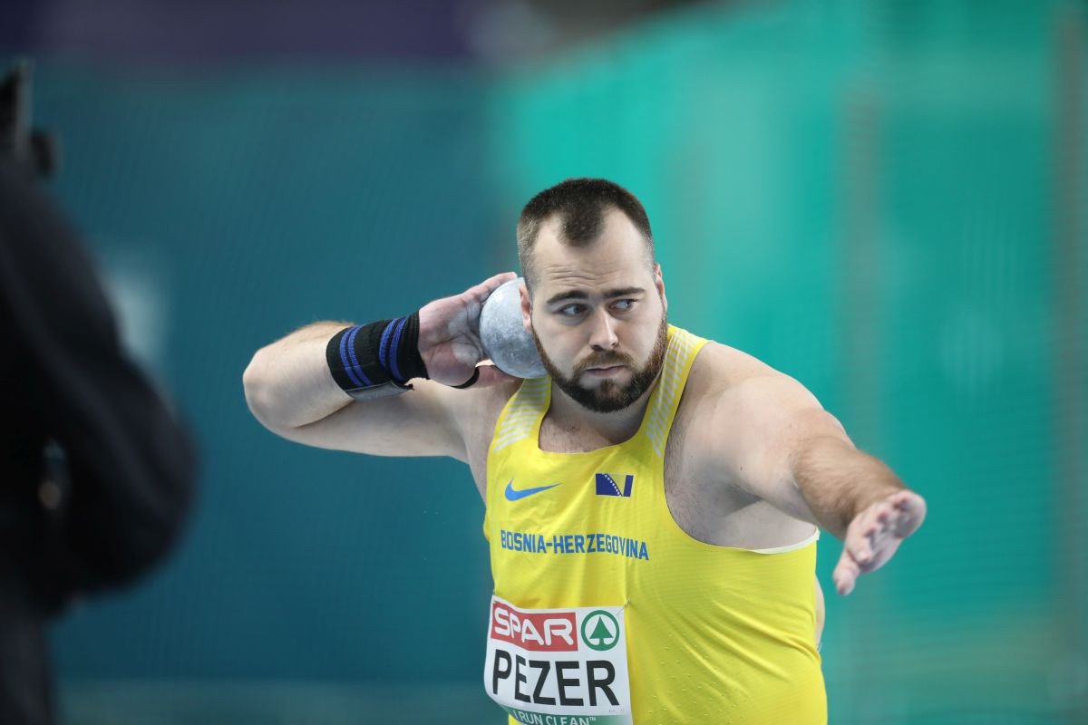 Mesud Pezer Fotoğrafı - 1