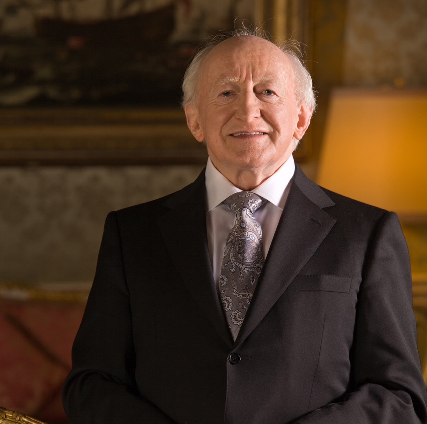Michael D. Higgins Profil Resmi