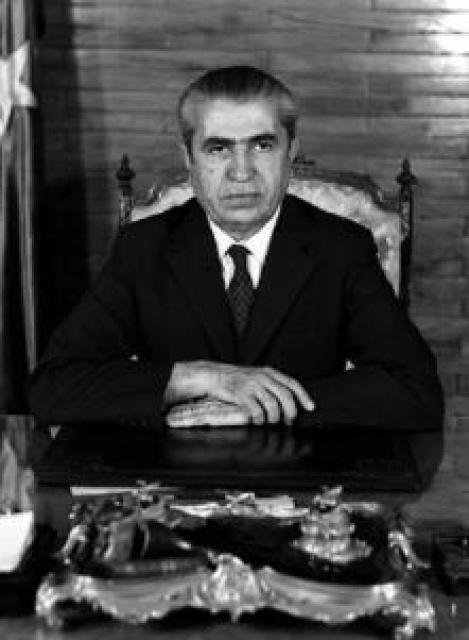 Naim Talu Fotoğrafı - 1