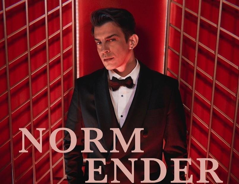 Norm Ender Fotoğrafı - 2