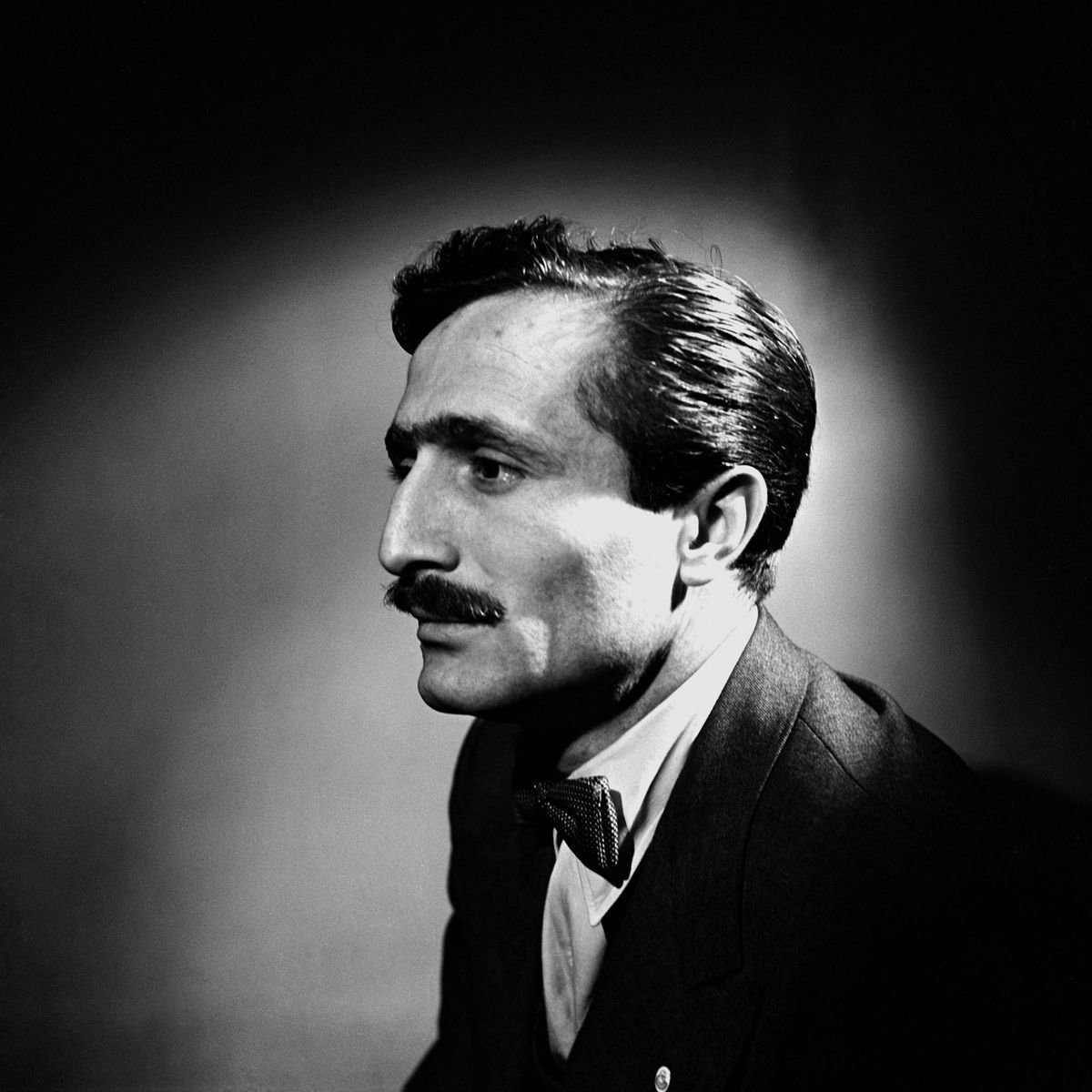 Özdemir Asaf Fotoğrafı - 3