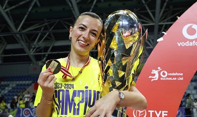 Pelin Çelik Fotoğrafı - 3