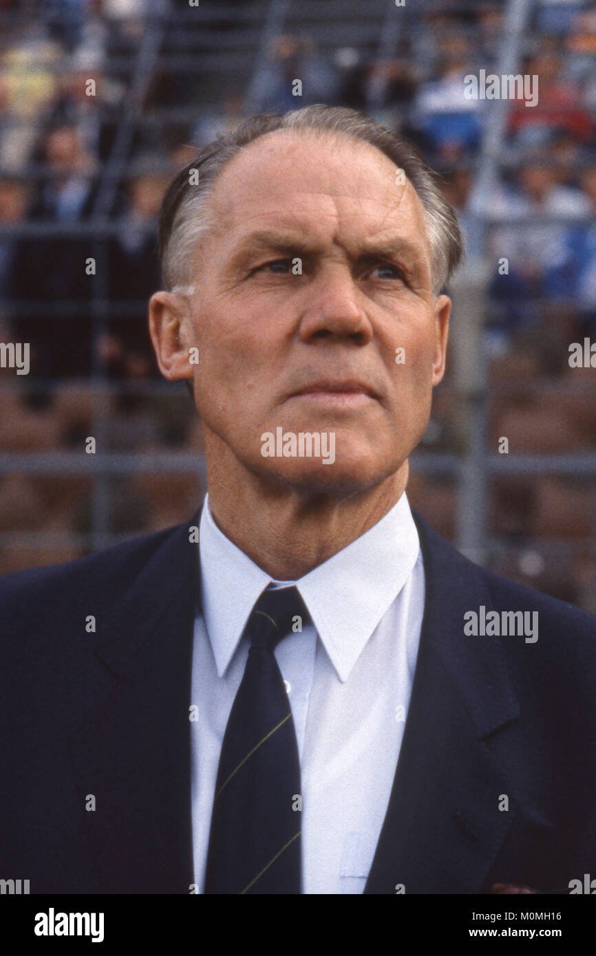 Rinus Michels Profil Resmi