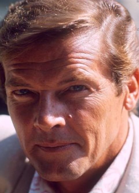 Roger Moore Fotoğrafı - 5