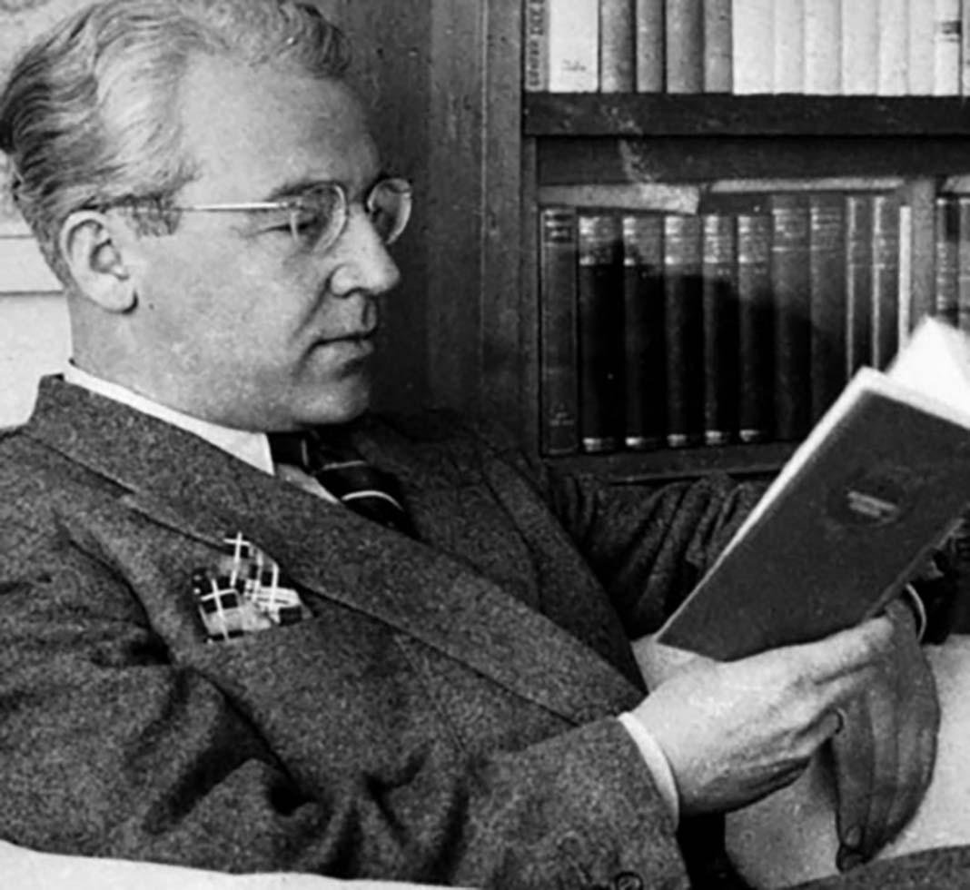 Sabahattin Ali Fotoğrafı - 2