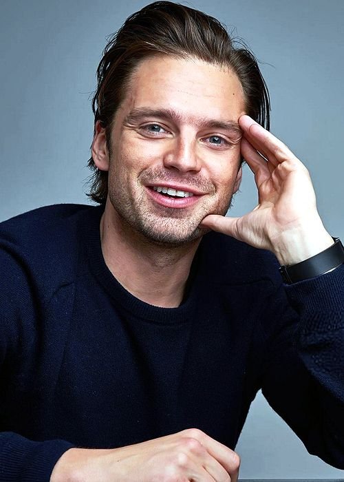 Sebastian Stan Fotoğrafı - 4
