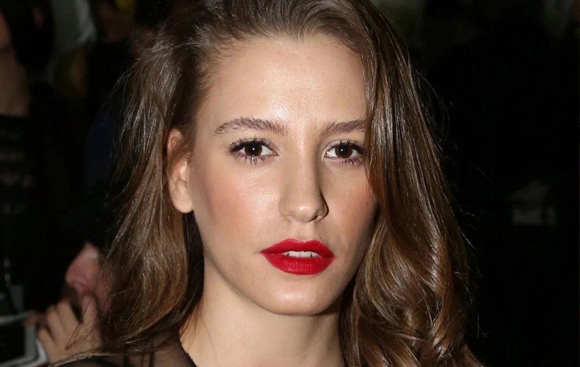Serenay Sarıkaya Fotoğrafı - 2
