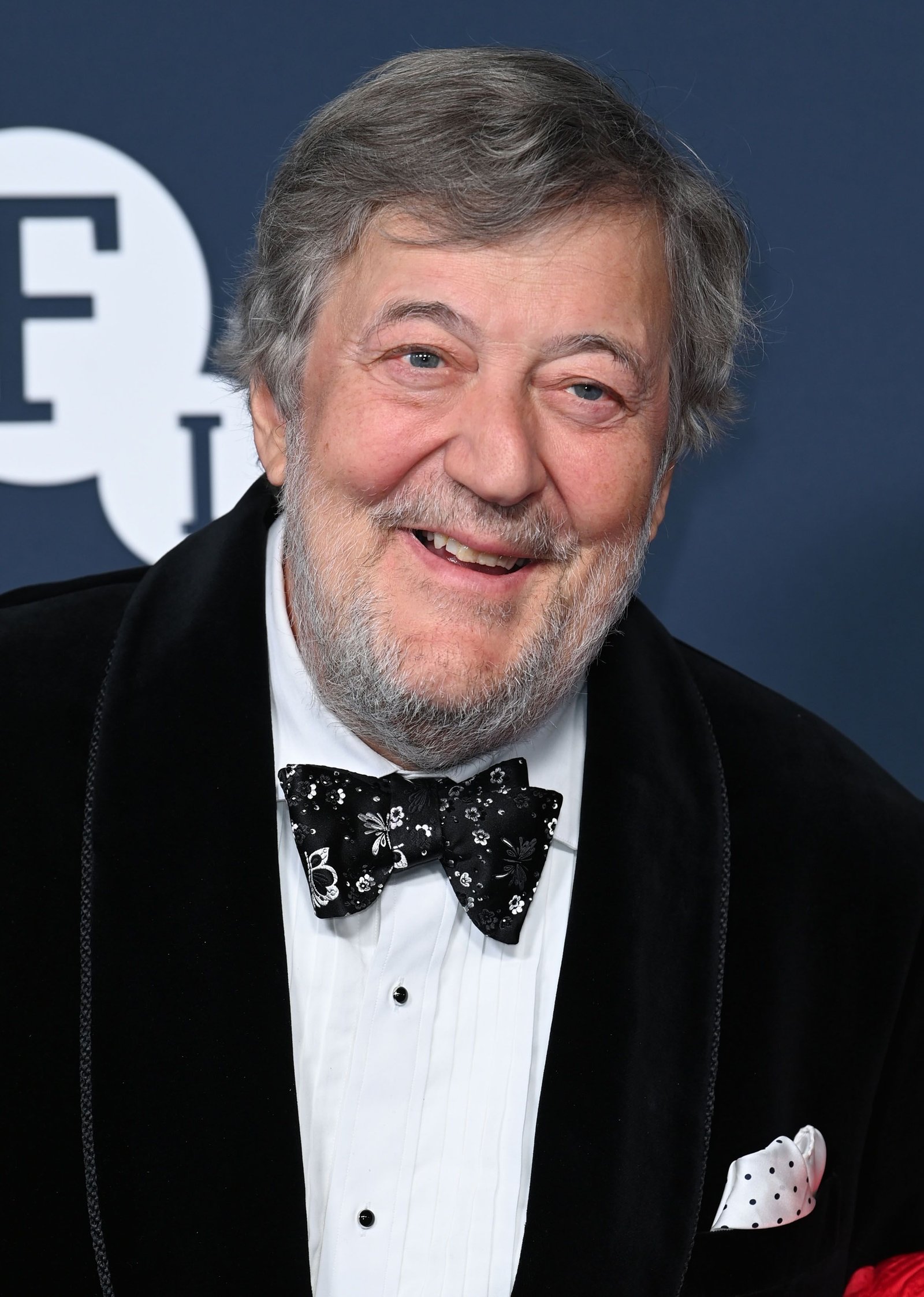 Stephen Fry Profil Resmi