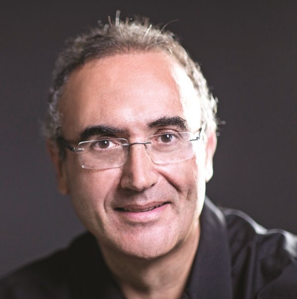 Sunay Akın Fotoğrafı - 2