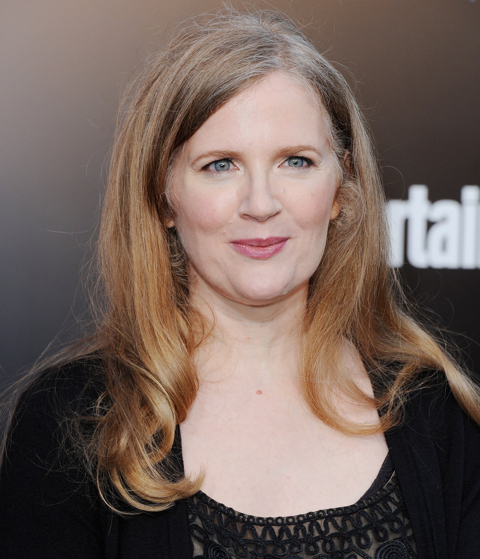 Suzanne Collins Profil Resmi