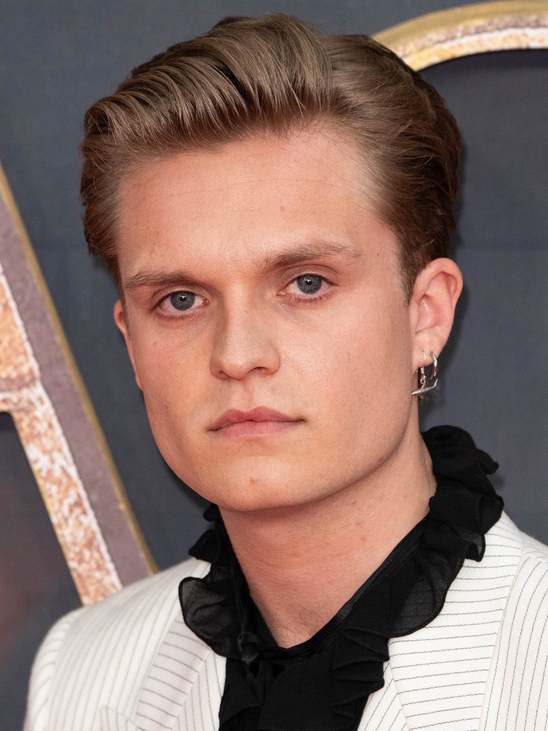 Tom Glynn-Carney Profil Resmi