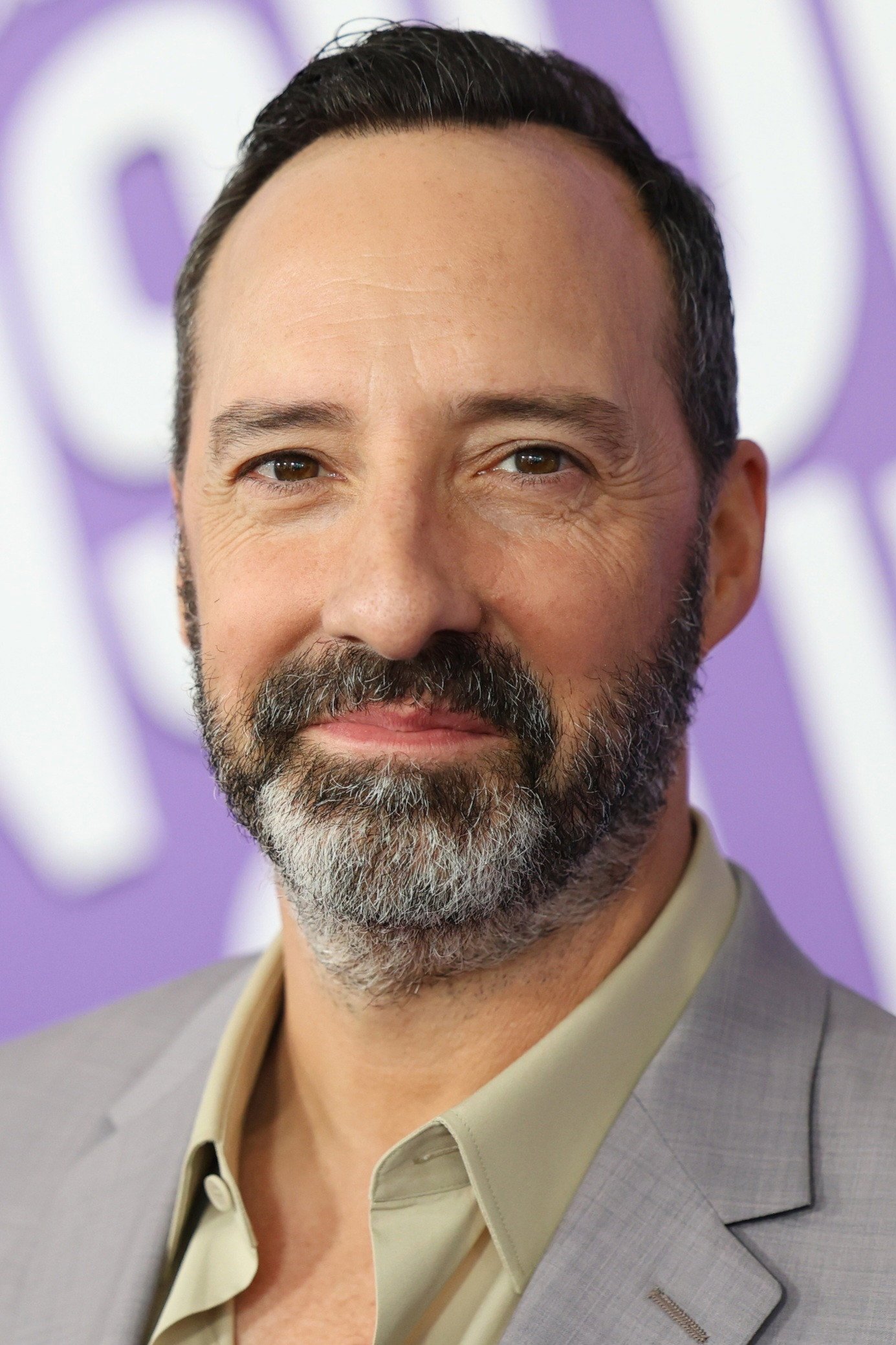 Tony Hale Profil Resmi