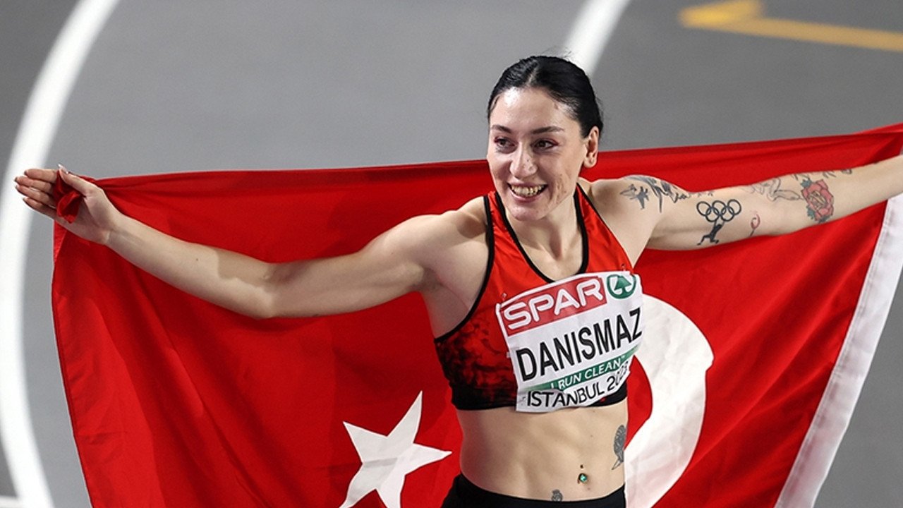 Tuğba Danışmaz Fotoğrafı - 1