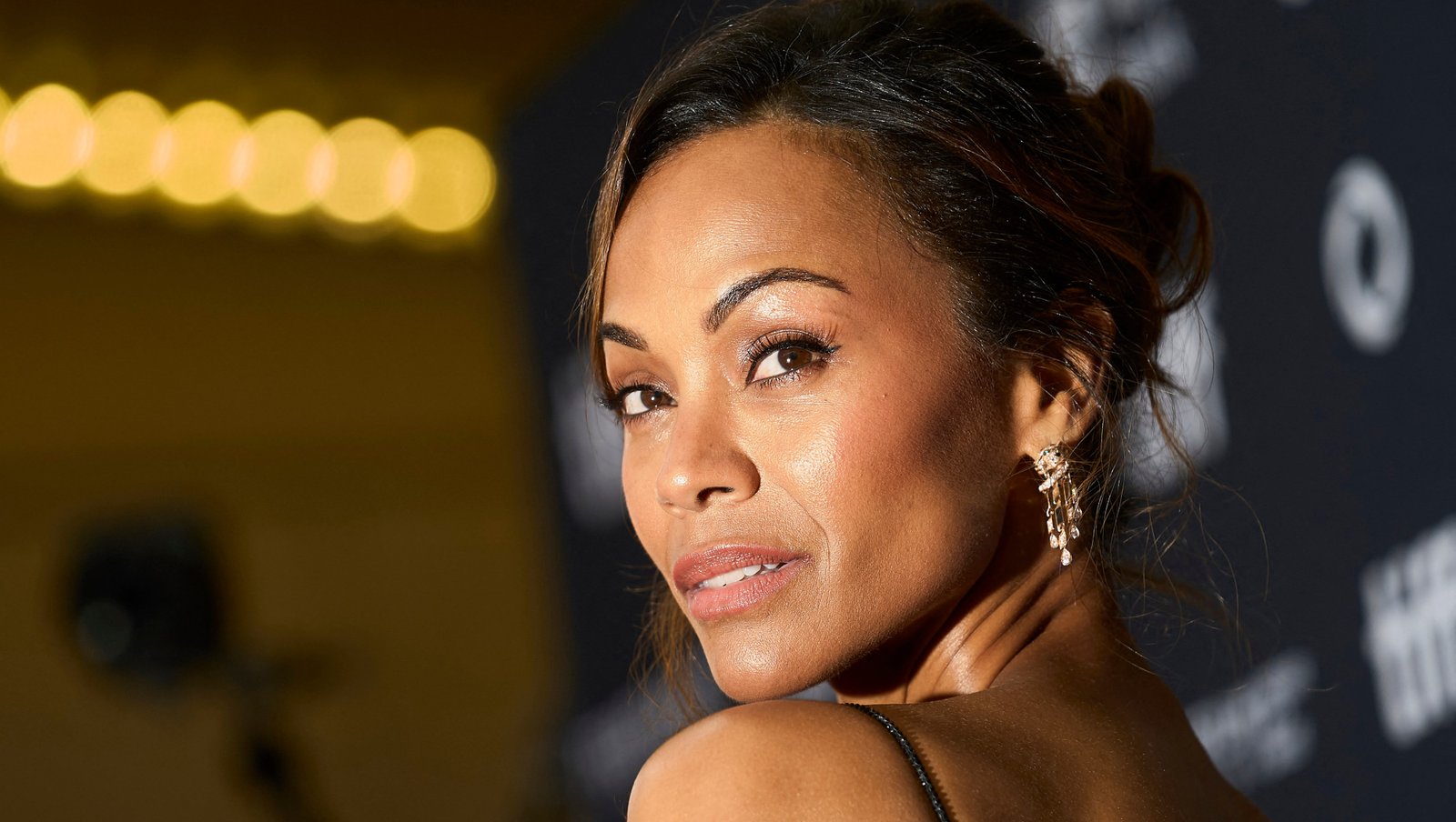 Zoe Saldana Fotoğrafı - 4